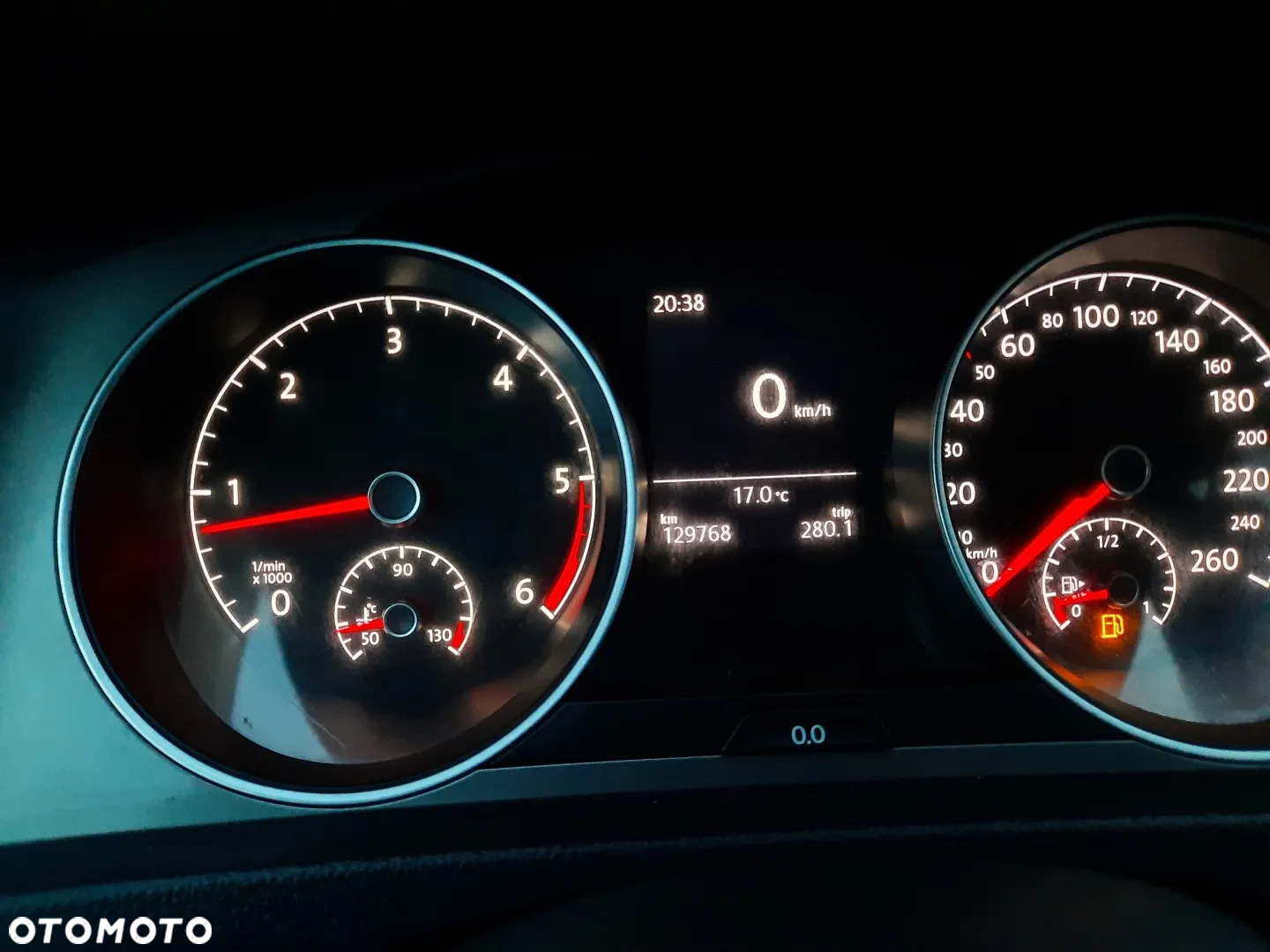 Volkswagen Golf 1.6 TDI BlueMotion Technology Lounge - 29