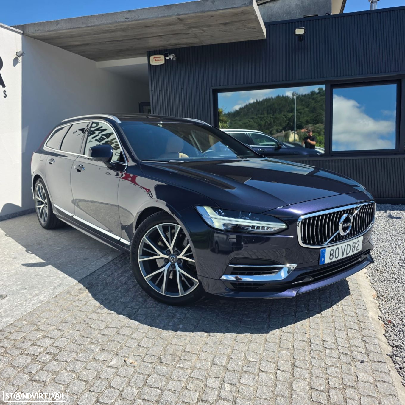 Volvo V90 2.0 T8 Inscription AWD Geartronic - 4