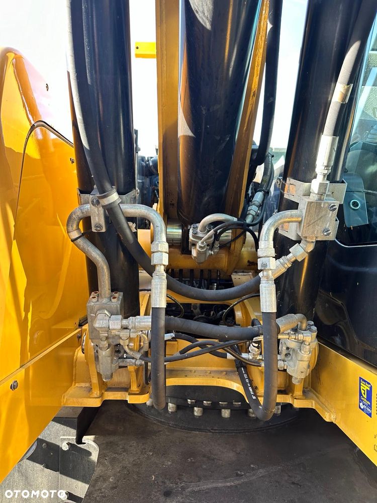 Caterpillar M318F - 8