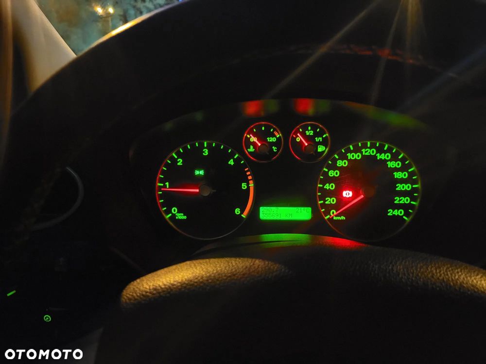 Ford Focus 2.0 TDCi DPF Titanium - 18