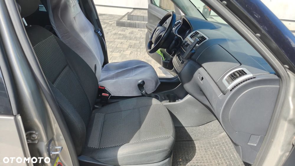 Skoda Roomster 1.9 TDI Scout - 5