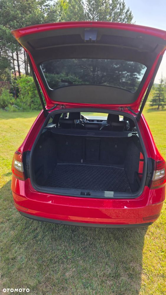 Skoda Octavia 2.0 TDI SCR Style DSG - 2