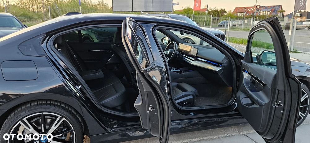 BMW Seria 5 520d mHEV M Sport - 15