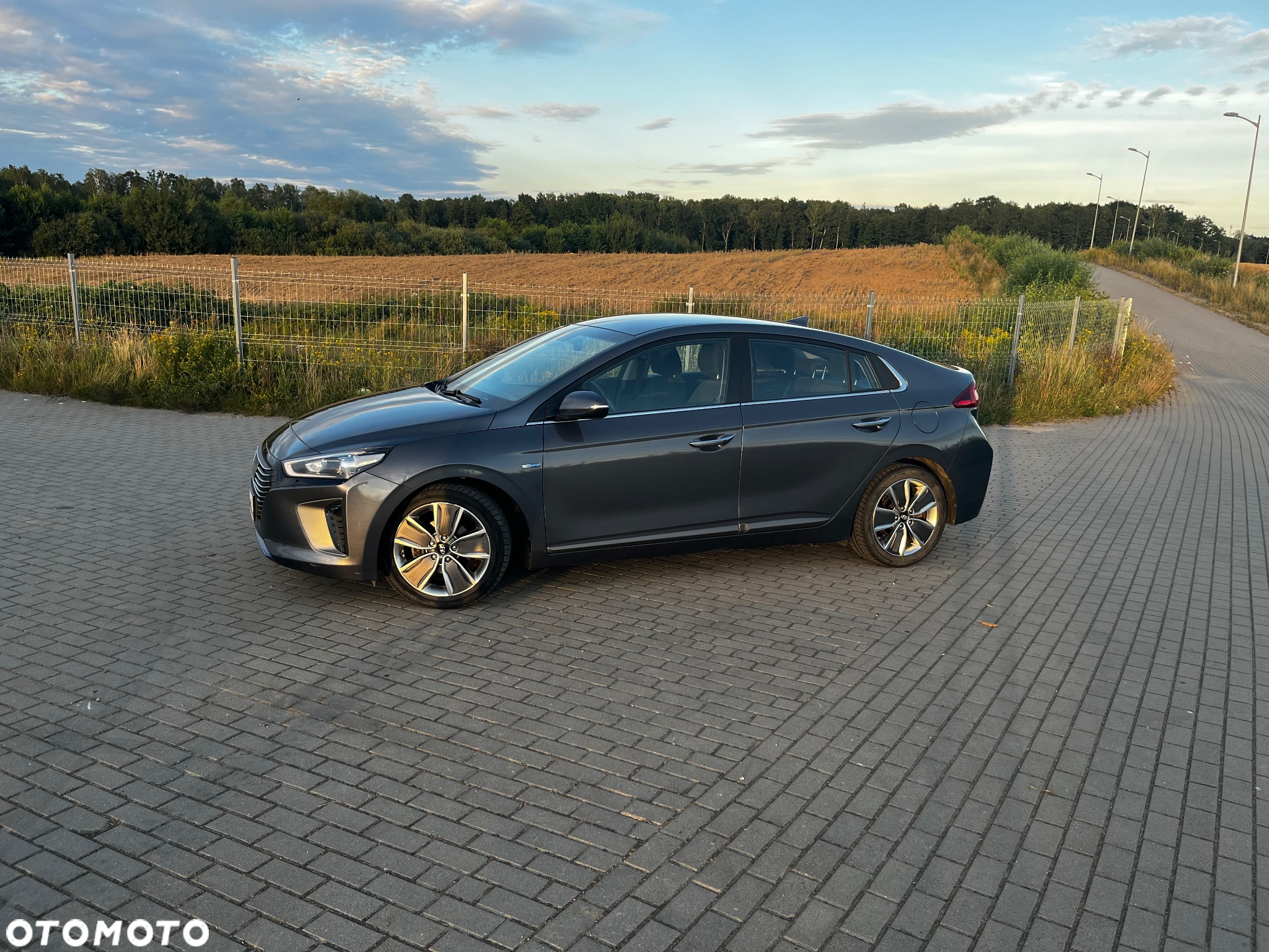 Hyundai IONIQ - 5