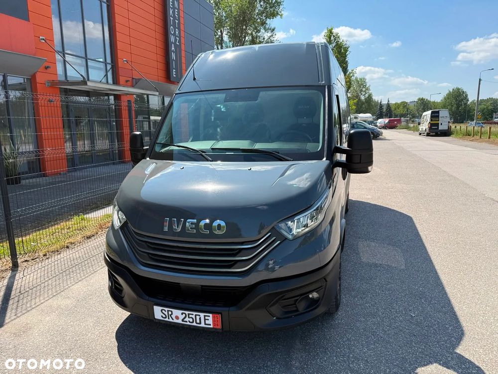 Iveco Daily 35S180, 3.0 180KM, L3H2, HiMatic, Niski przebieg, Bardzo zadbany - 22
