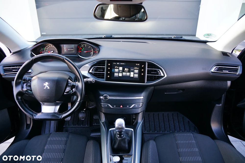 Peugeot 308 BlueHDi 120 Stop & Start Business-Line - 29