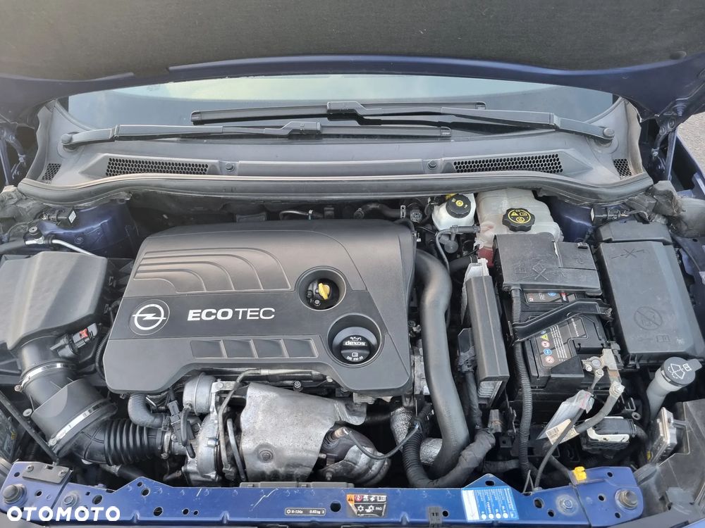 Opel Astra 1.6 T SIDI Sport S&S - 14
