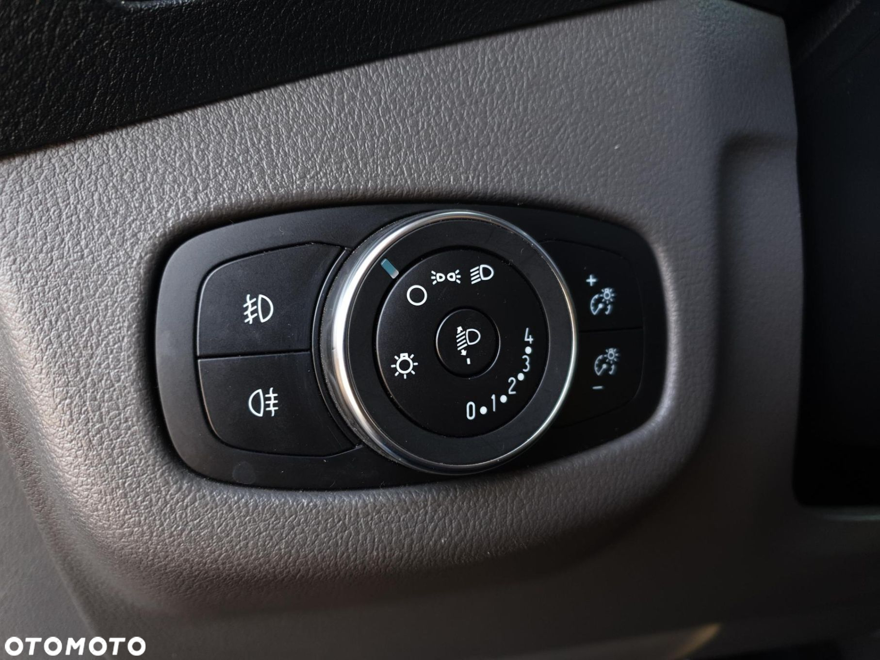 Ford transit-connect - 14