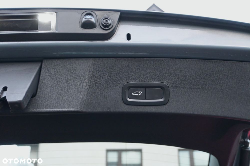 Volvo XC 40 D3 Momentum Pro - 35