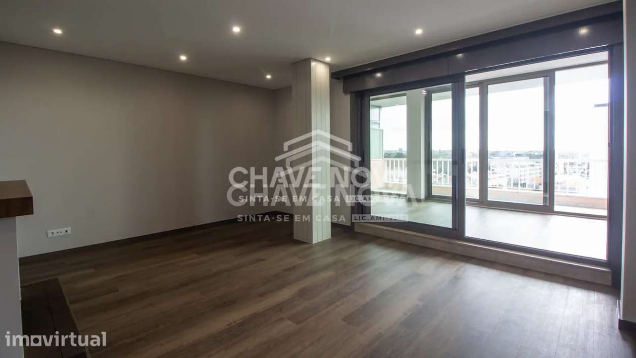 T3 Remodelado na Boavista, Terraço, Jardim e Garagem Dupla - PORTO - Grande imagem: 2/19