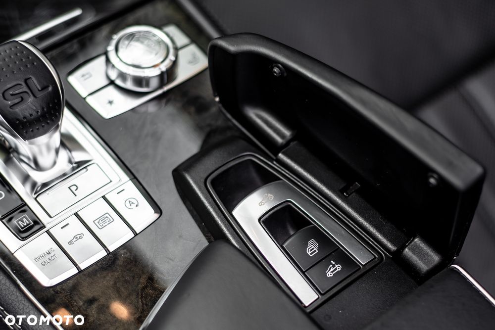 Mercedes-Benz SL - 12