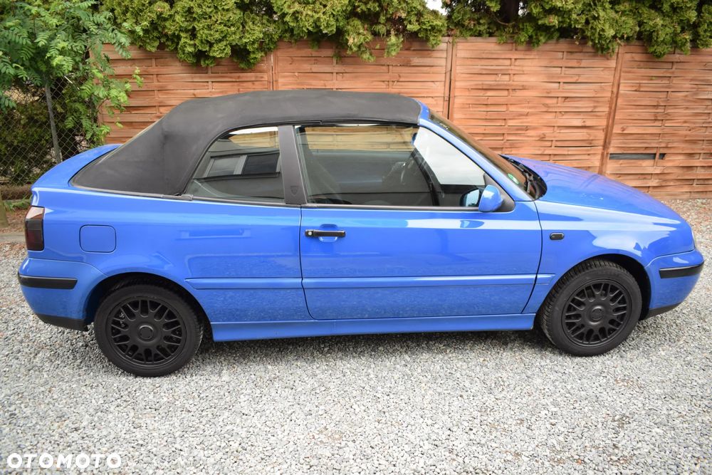 Volkswagen Golf 1.6 Comfortline - 3