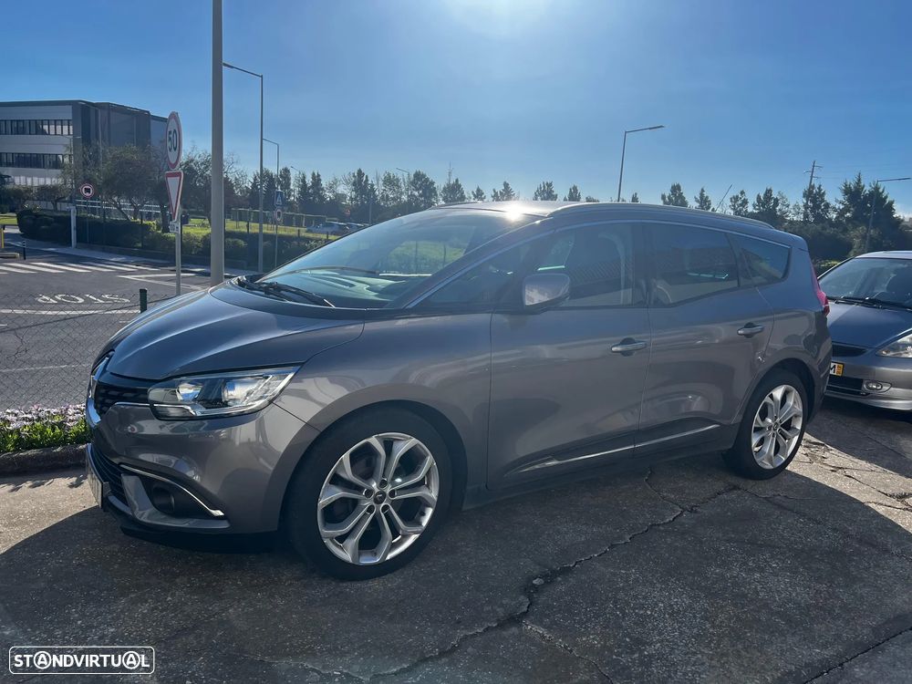 Renault Grand Scénic - 1
