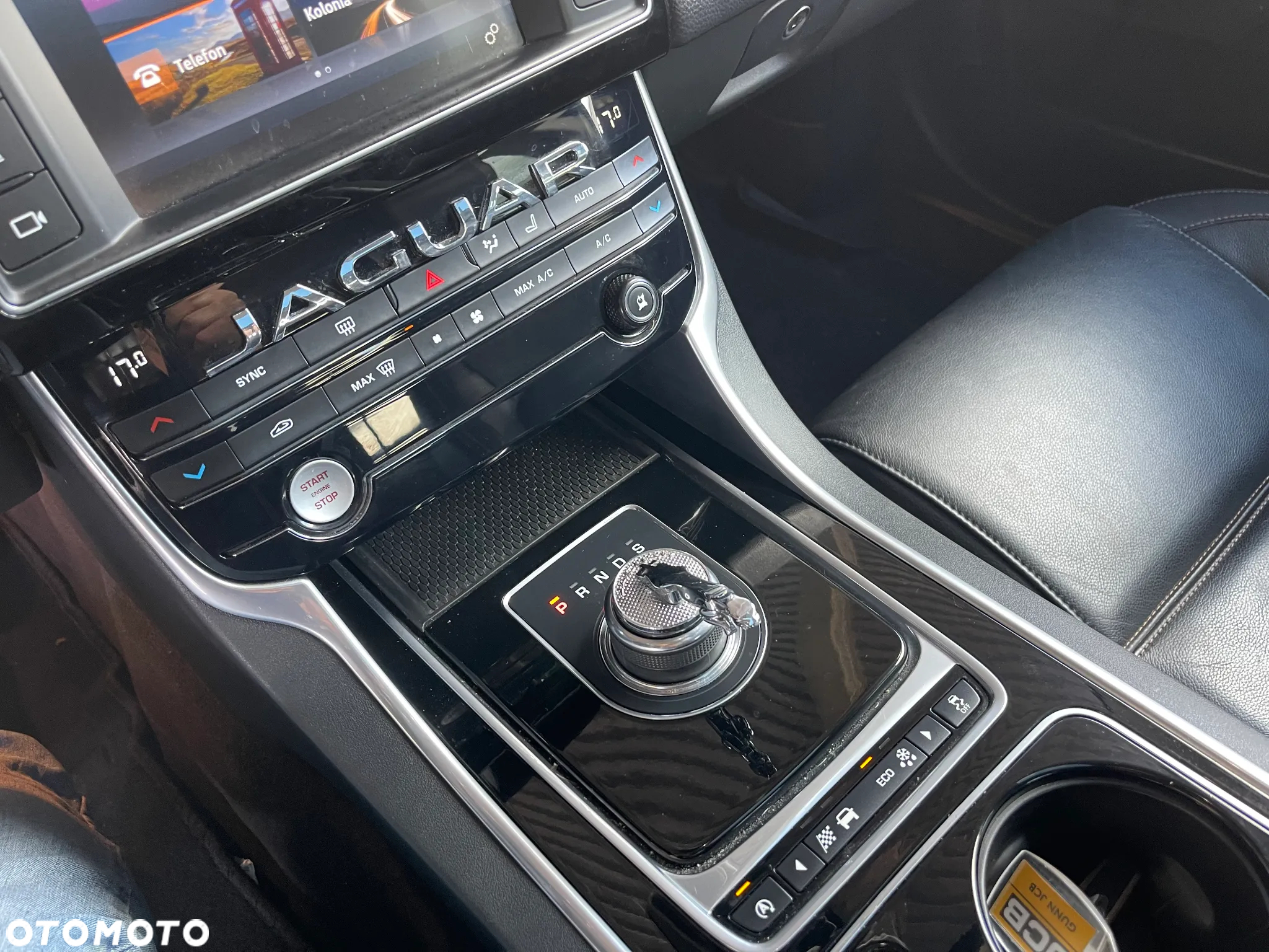 Jaguar XE 2.0 D Prestige - 16
