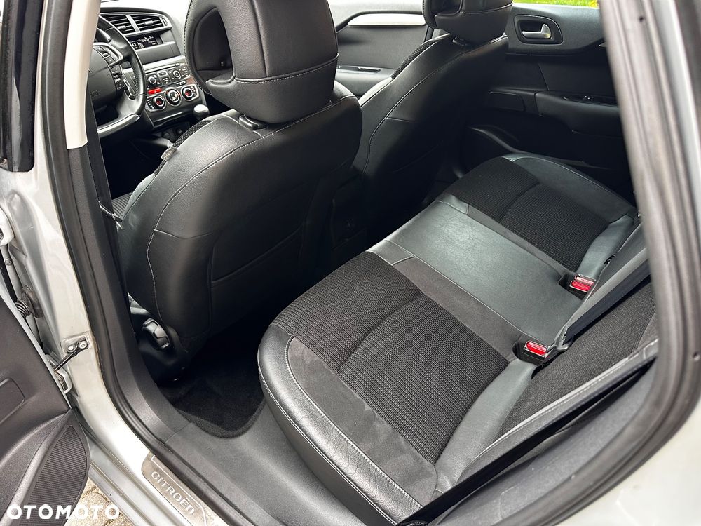 Citroën C4 VTi 120 Exclusive - 30