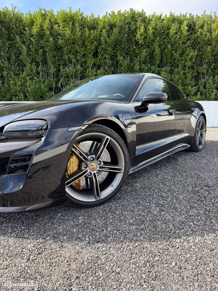 Porsche Taycan Turbo S - 27