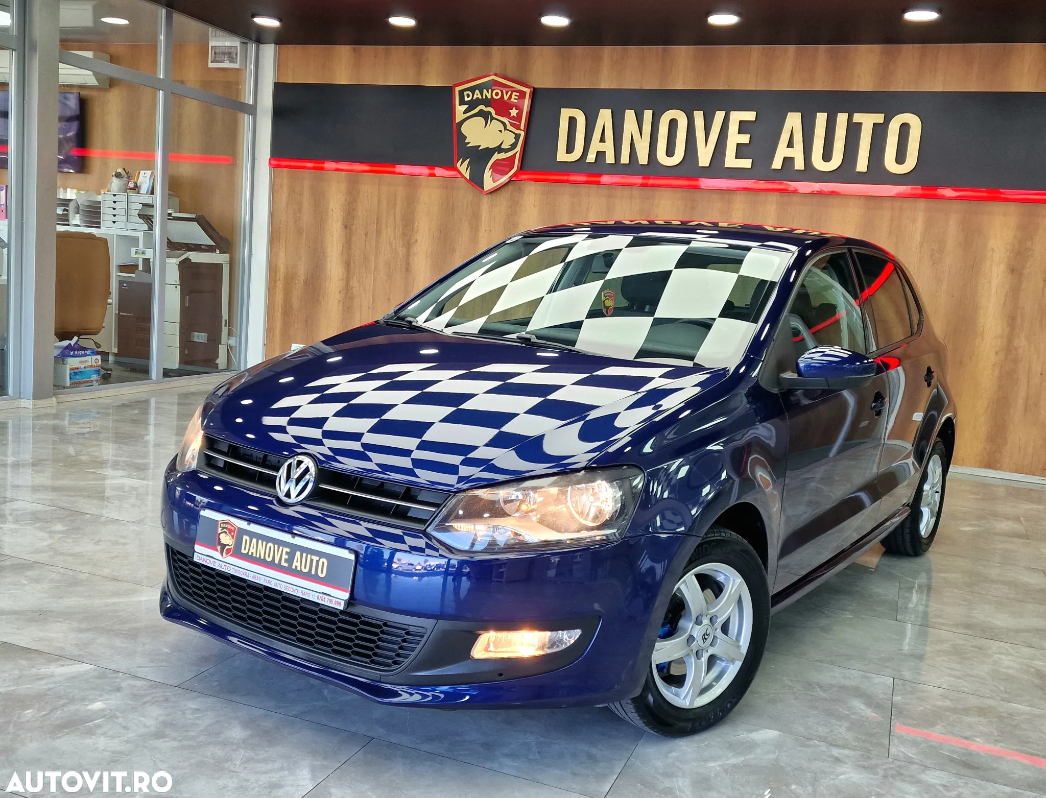 Volkswagen Polo 1.2 Attractive - 9