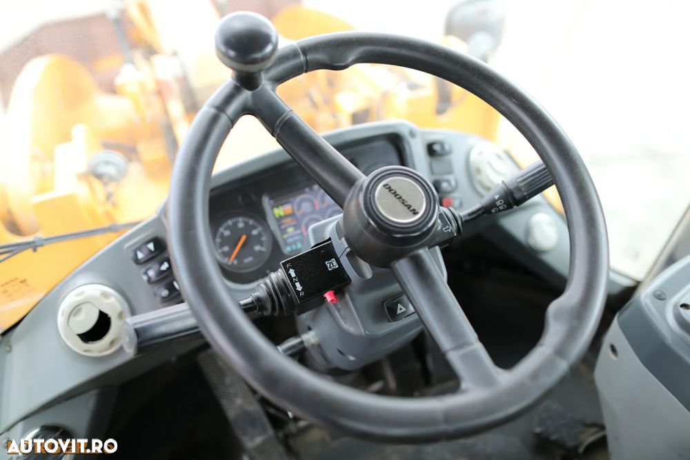 Doosan DL550-3 - 11