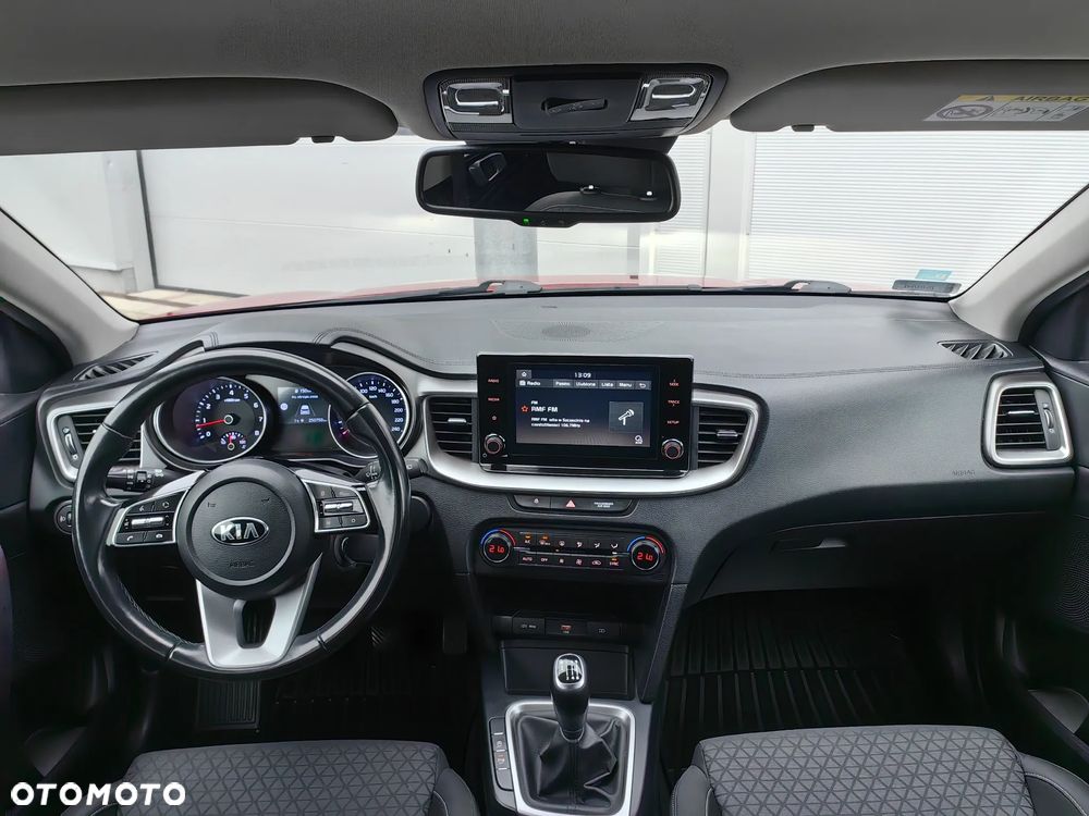 Kia XCeed 1.4 T-GDI M - 24