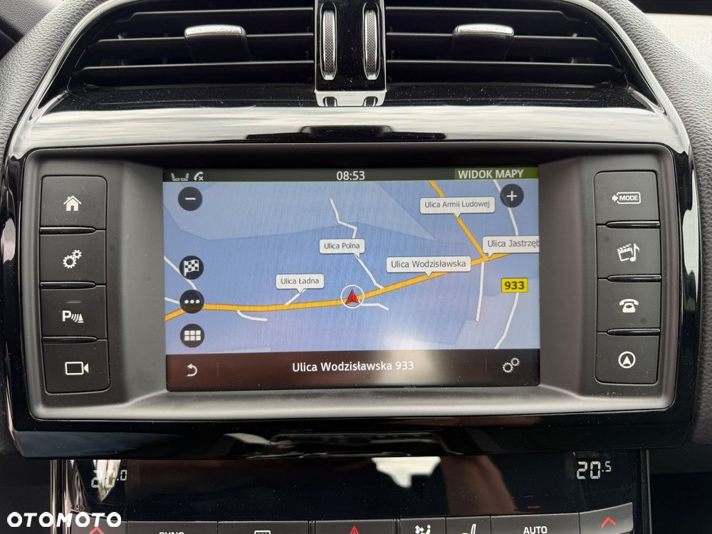 Jaguar XE 20t Prestige - 31