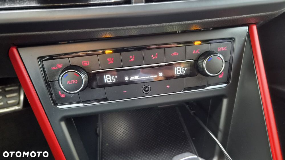 Volkswagen Polo 2.0 TSI OPF DSG GTI - 19