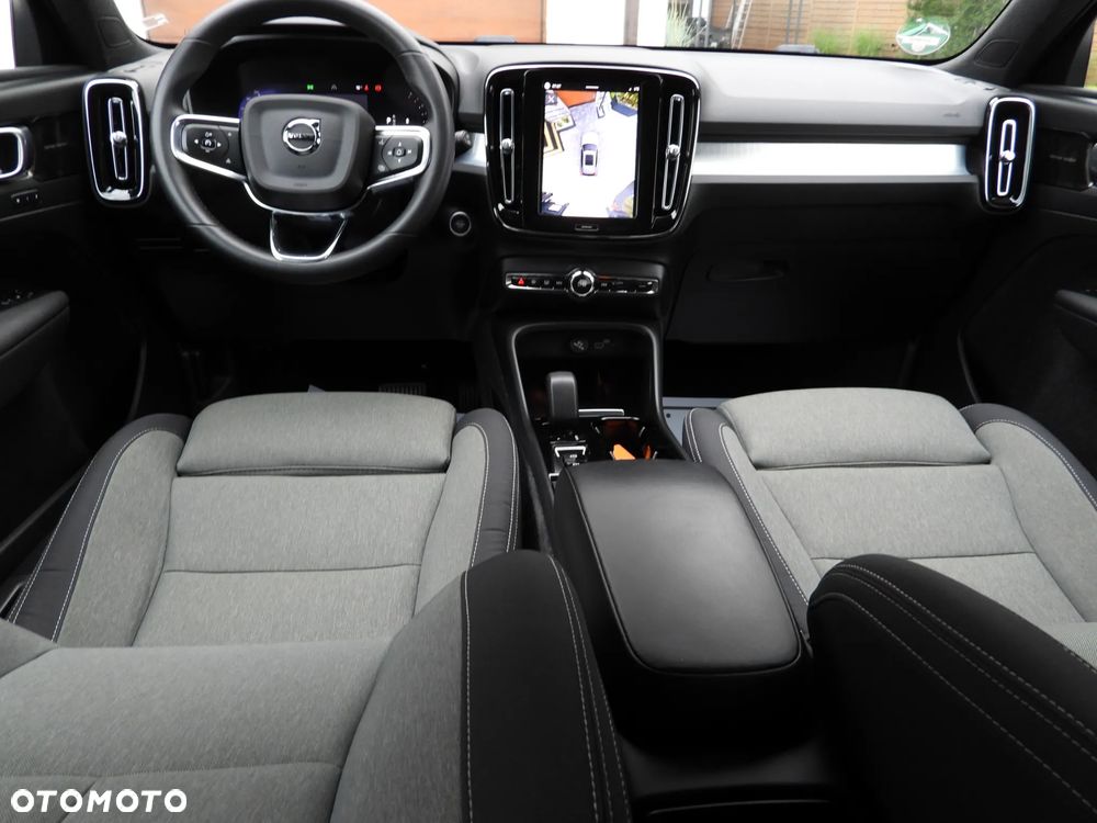 Volvo XC 40 B3 B DKG Plus Bright - 25