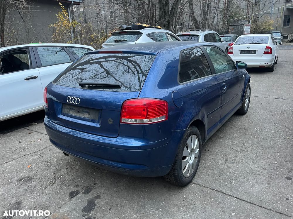 Dezmembrez Audi A3 8P coupe 2005 albastru LZ5C 1,6 benzina BGU 75KW - 7