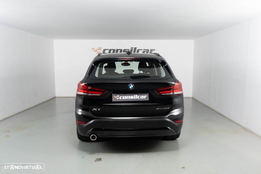BMW X1 25 e xDrive Corporate Edition - 5