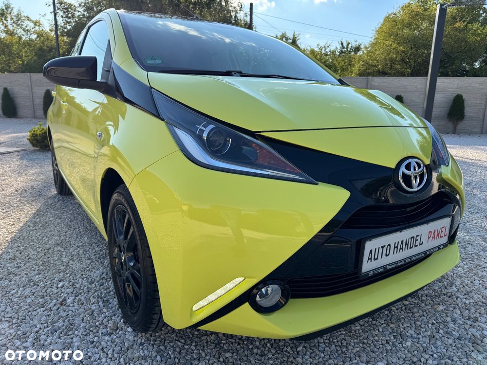 Toyota Aygo x mit x-business Paket - 12