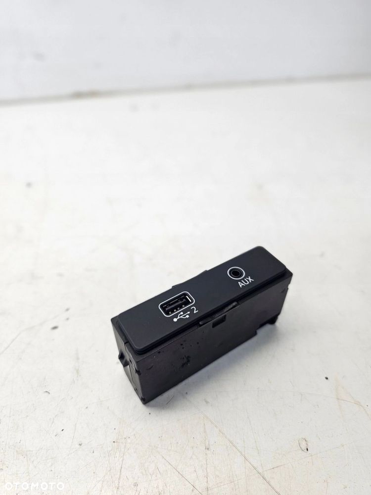 GNIAZDO PORT USB C AUX ŁADOWARKI AUDI A4 B9 LIFT A5 8W 8W0035708 - 2