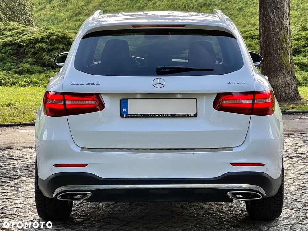 Mercedes-Benz GLC 250 4-Matic - 5