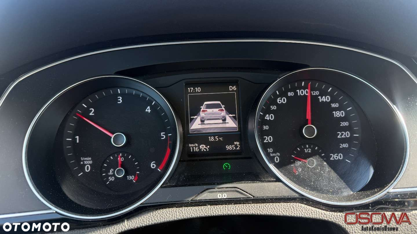 Volkswagen Passat - 13