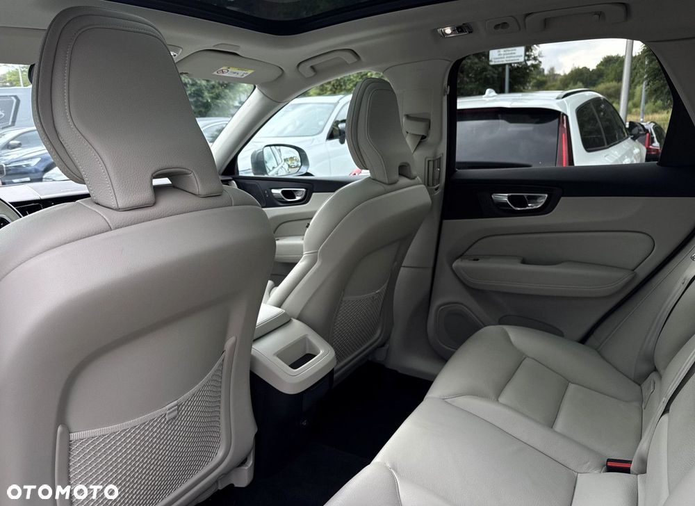 Volvo XC 60 - 30