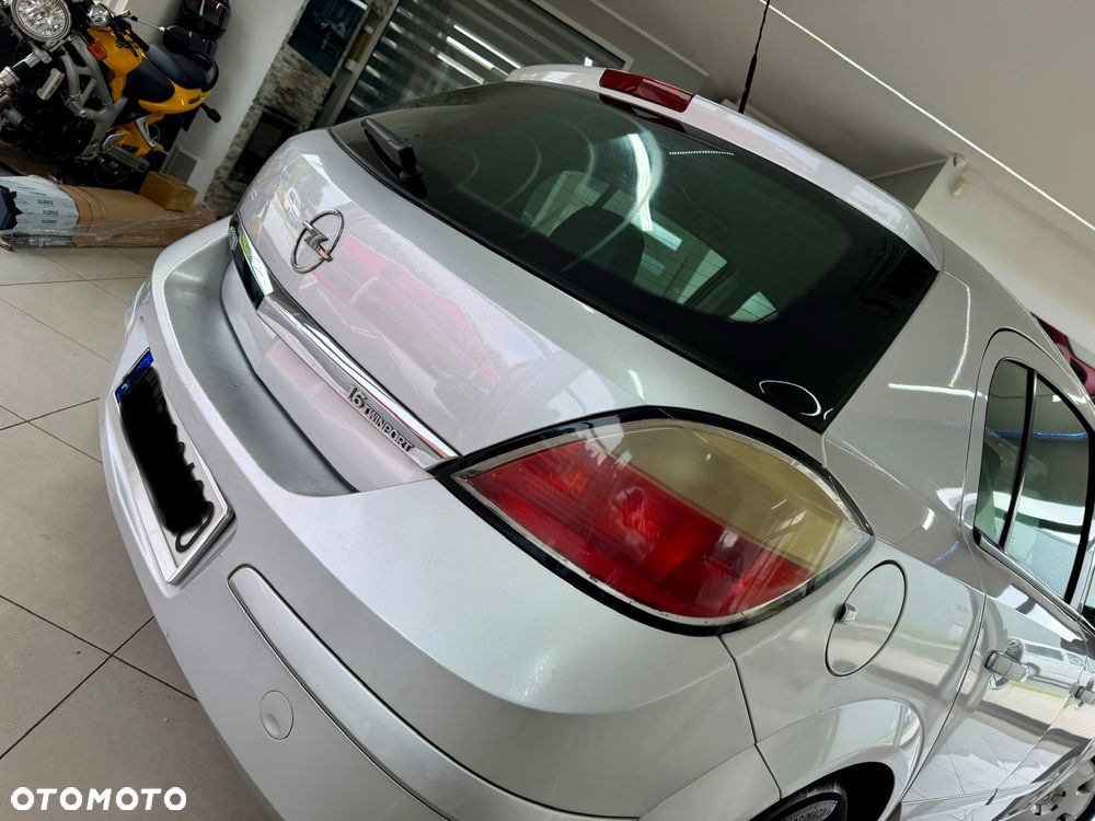 Opel Astra 1.6 Easytronic Cosmo - 40