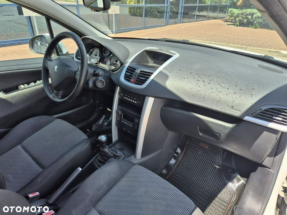 Peugeot 207 - 4