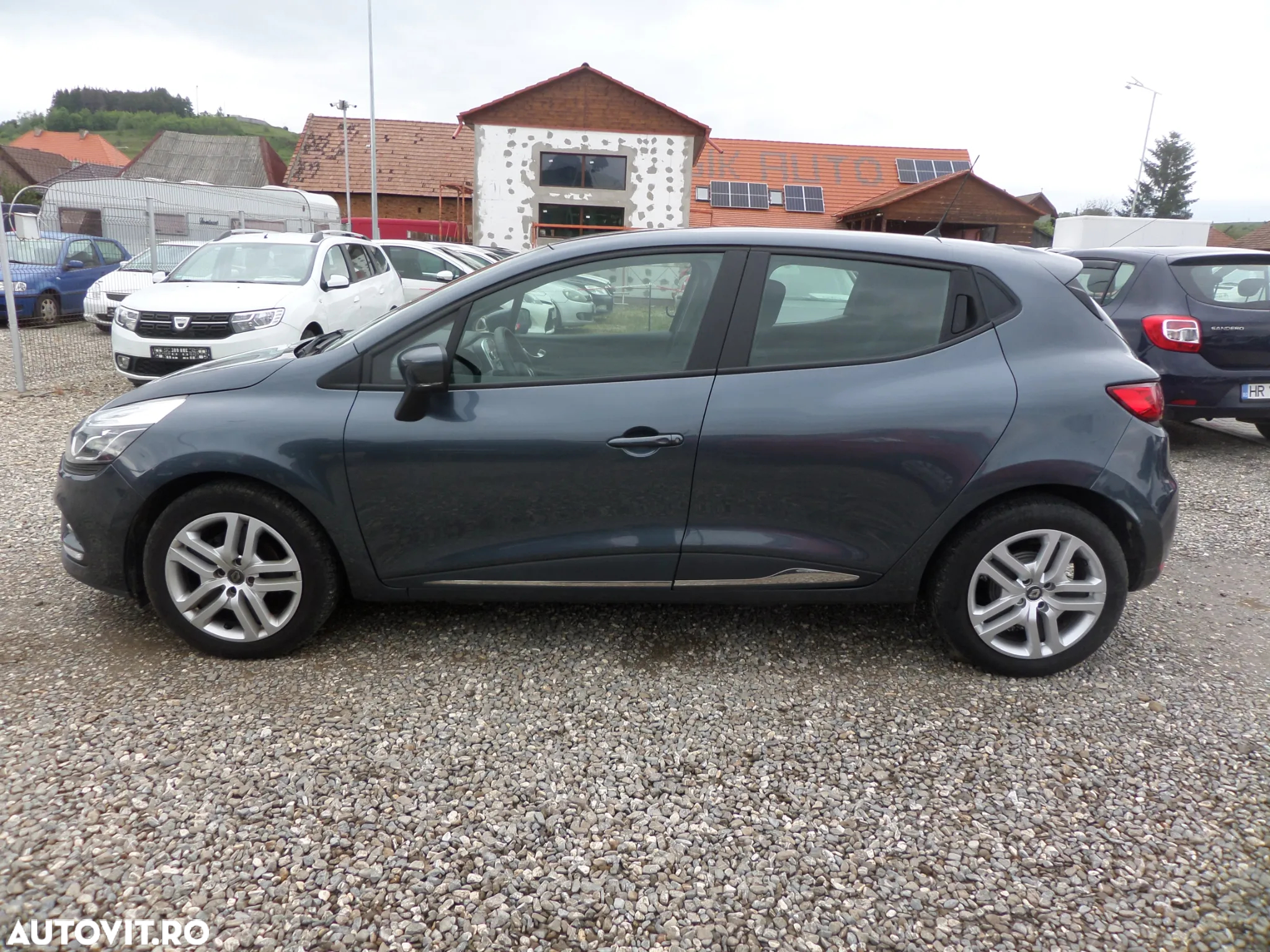 Renault Clio - 9
