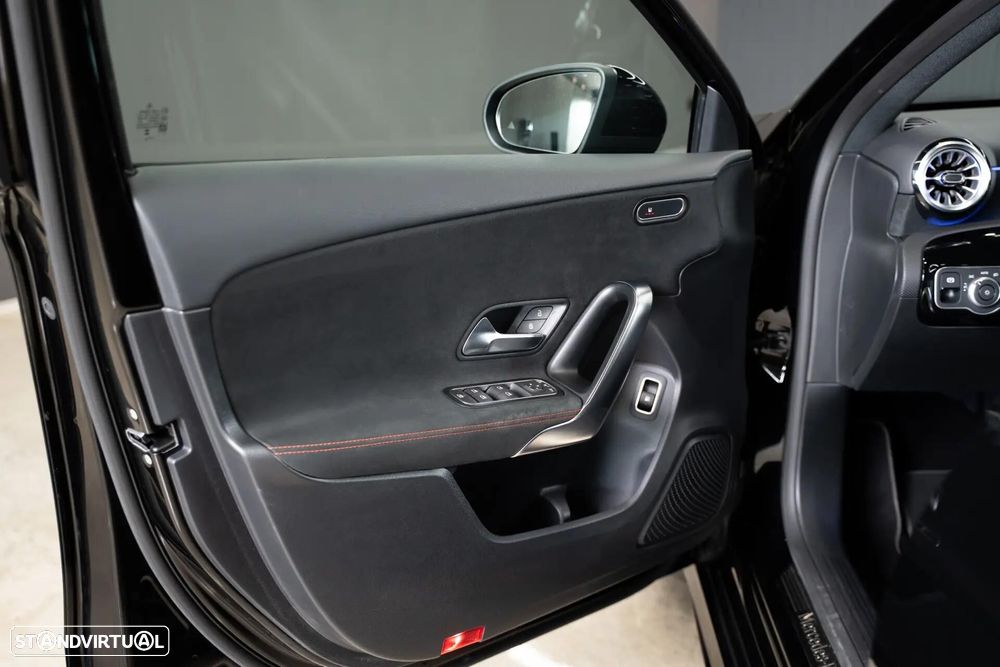 Mercedes-Benz A 250 e AMG Line - 14