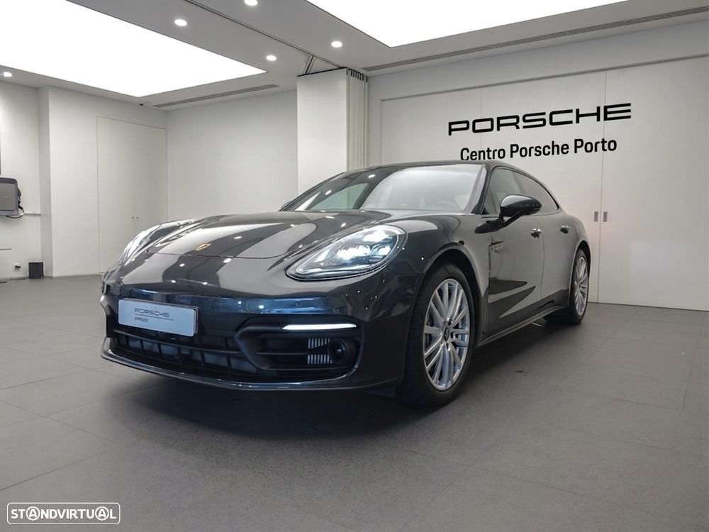 Porsche Panamera Sport Turismo 4 E-Hybrid - 1