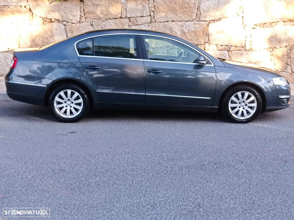 VW Passat 2.0 TDI Highline - 8