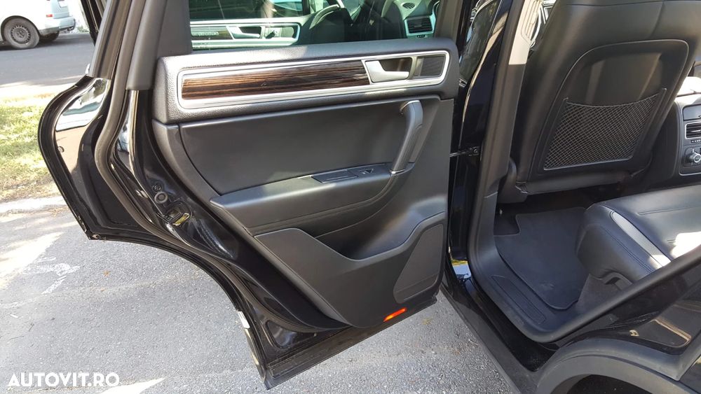 Volkswagen Touareg 3.0 V6 TDI SCR Blue Motion DPF Automatik - 31