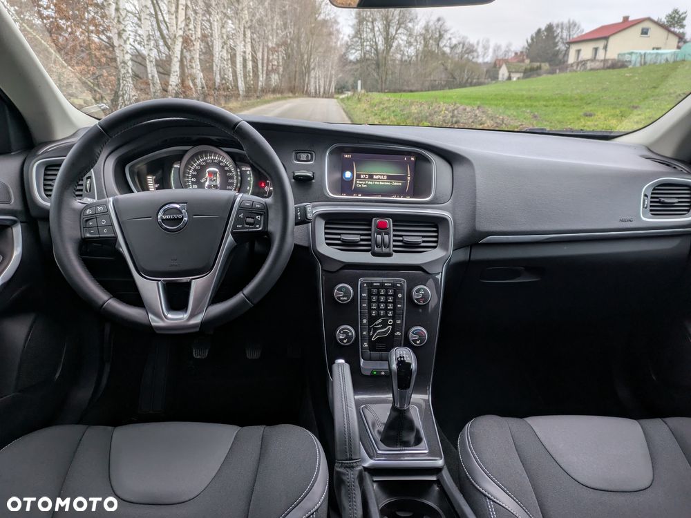 Volvo V40 T2 - 16