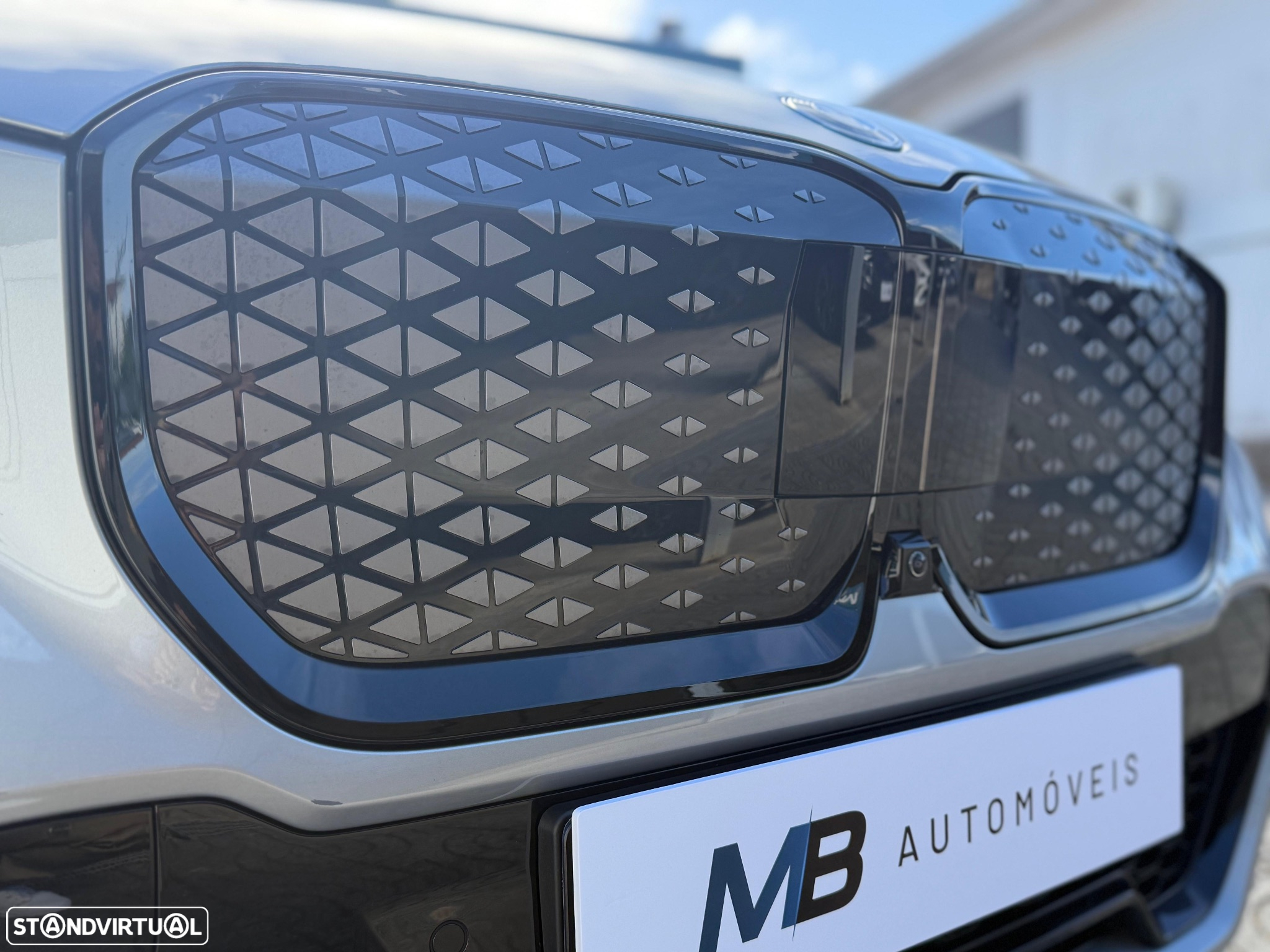 BMW iX1 eDrive20 Pack Desportivo M - 27