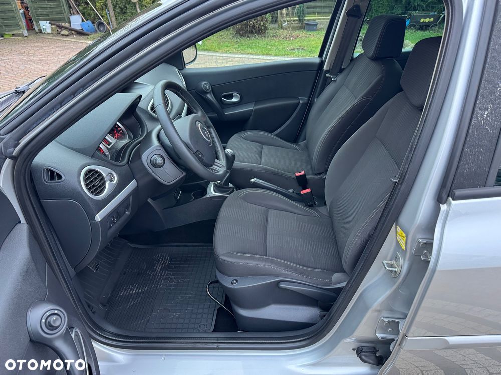 Renault Clio 1.2 TCE Authentique - 30