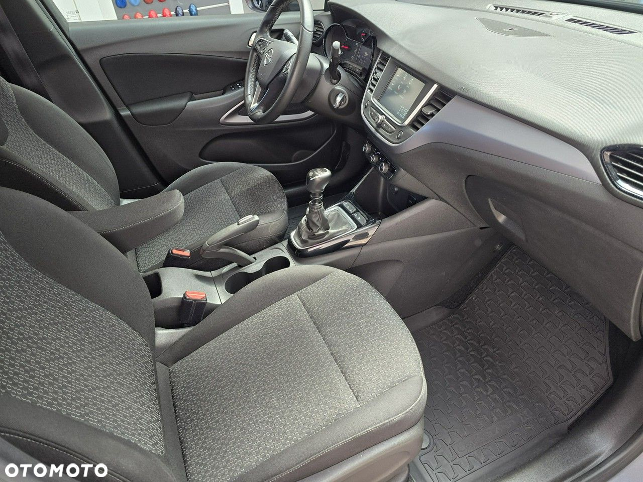 Opel Crossland X 1.2 T Enjoy S&S - 8