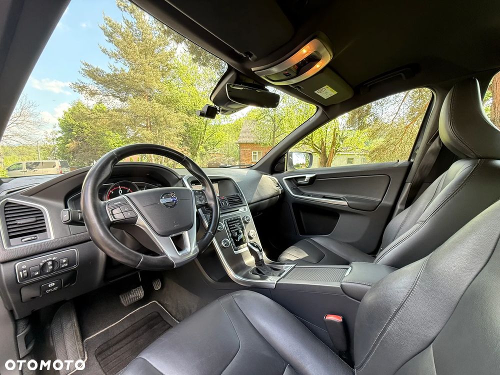 Volvo XC 60 D4 Geartronic Summum - 17