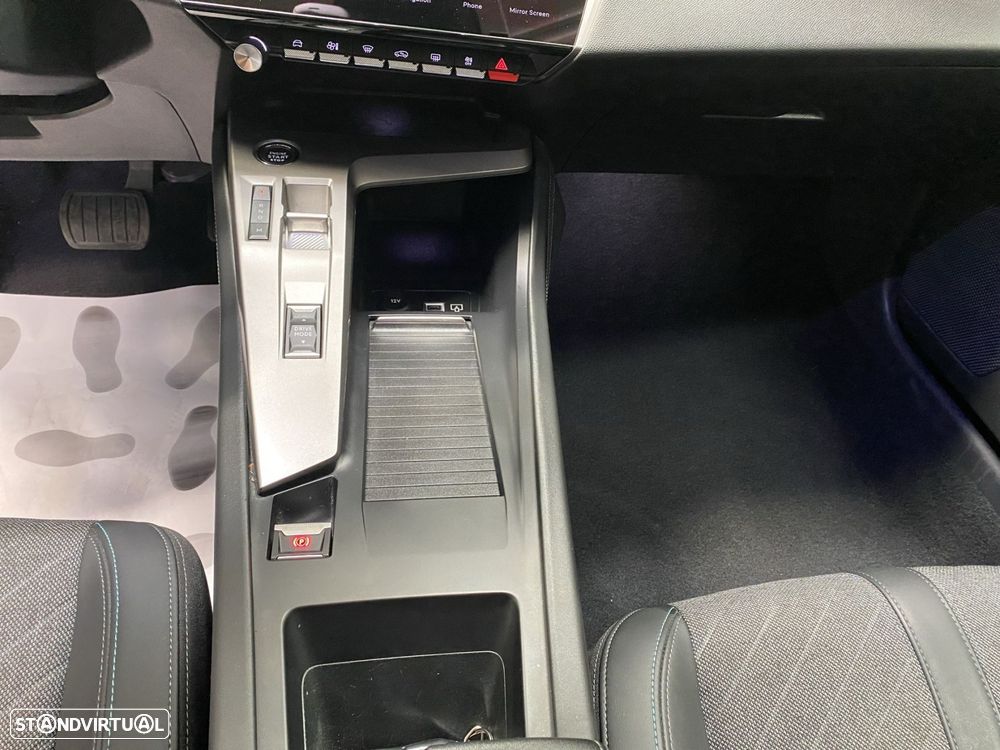 Peugeot 408 1.2 PureTech Allure EAT8 - 15