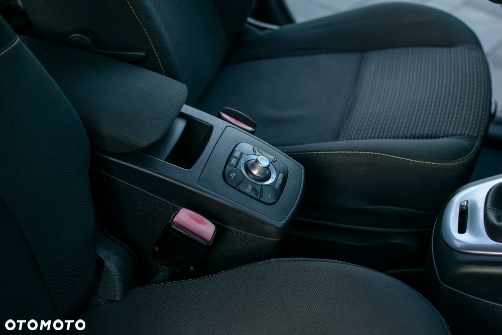 Renault Grand Scenic - 36