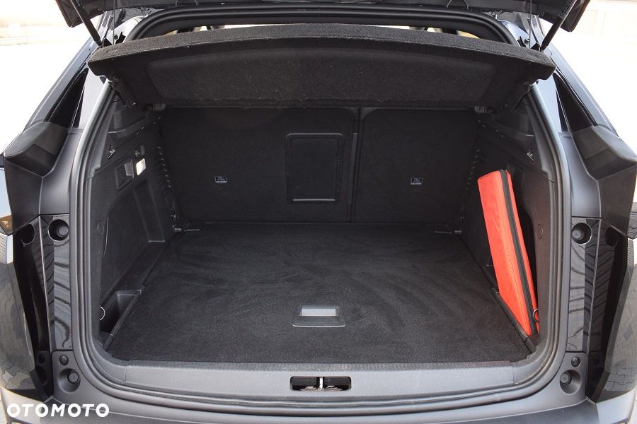 Peugeot 3008 1.2 PureTech GPF Allure S&S - 11