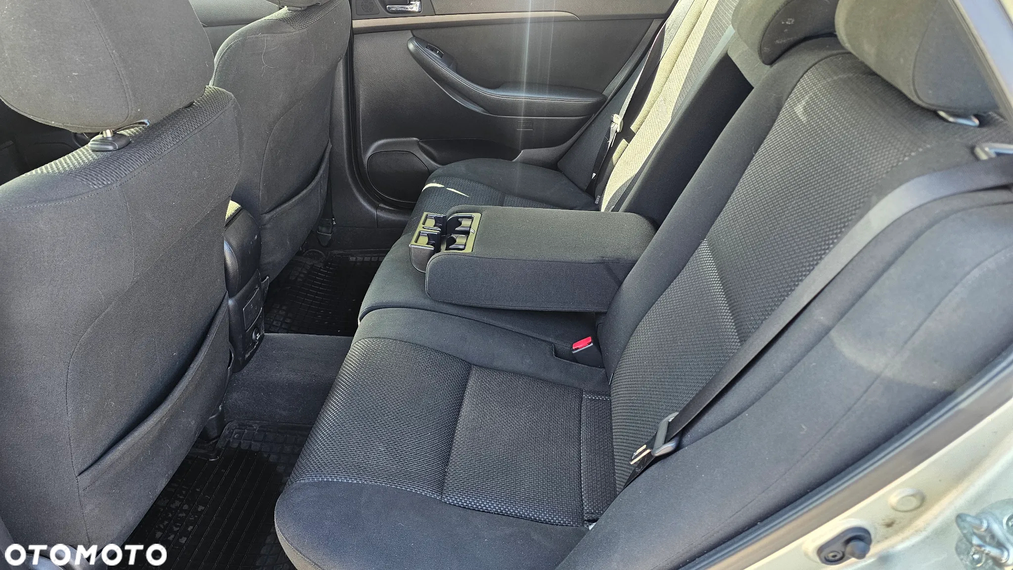 Toyota Avensis 1.8 VVT-i Combi Edition - 14