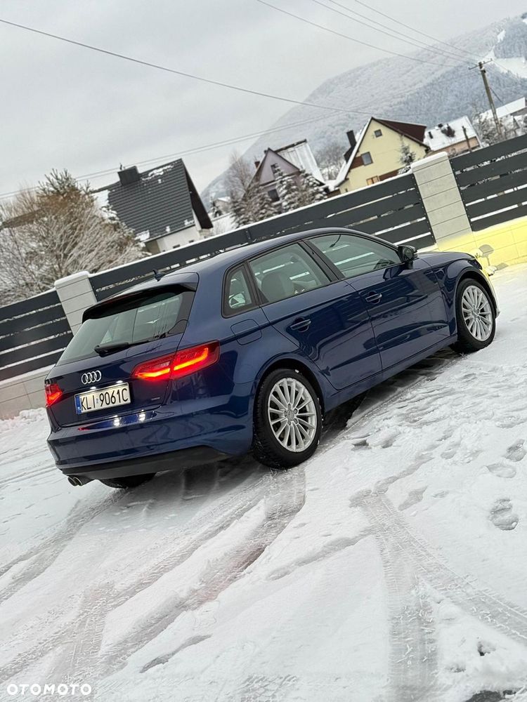 Audi A3 Sportback 2.0 TDI Ambiente S tronic - 5